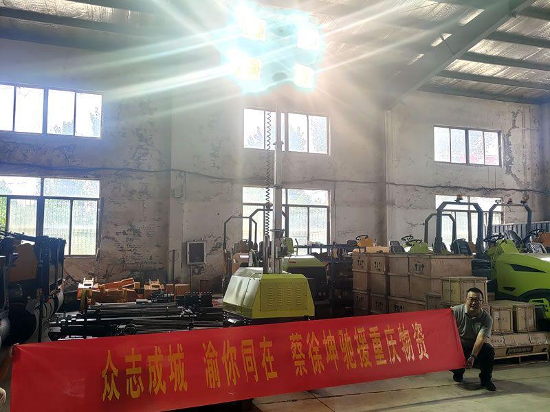 蔡徐坤為重慶捐贈奔馬照明車等救災(zāi)物資，傳遞偶像正能量